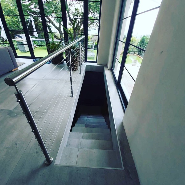 Indoor cable ballustrades guard