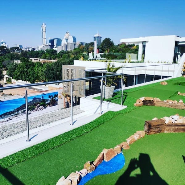 Outdoor golf ballustrades