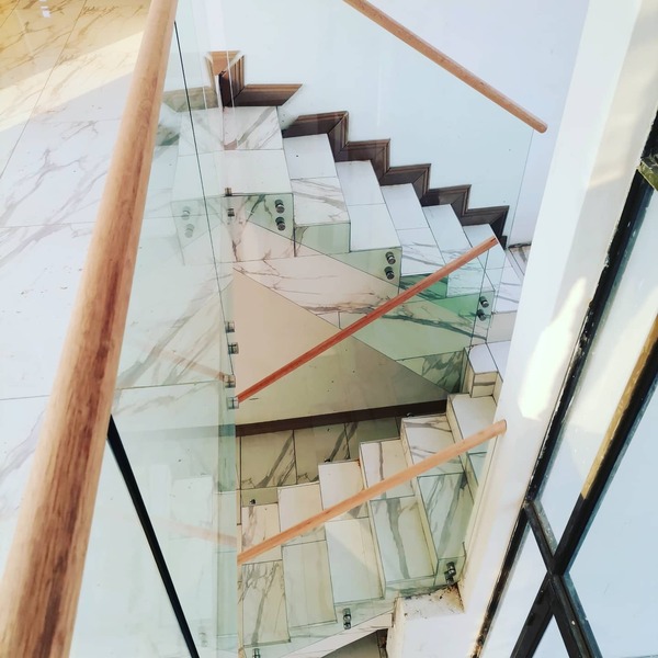 Glass ballustrades for staircase