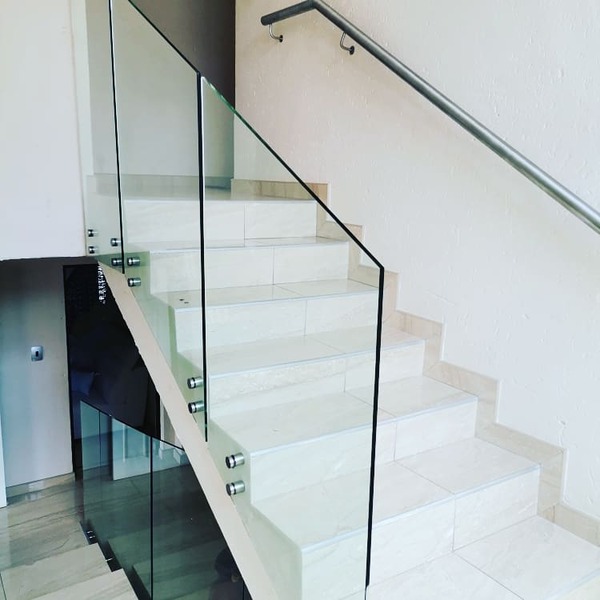 Glass ballustrades for stairs